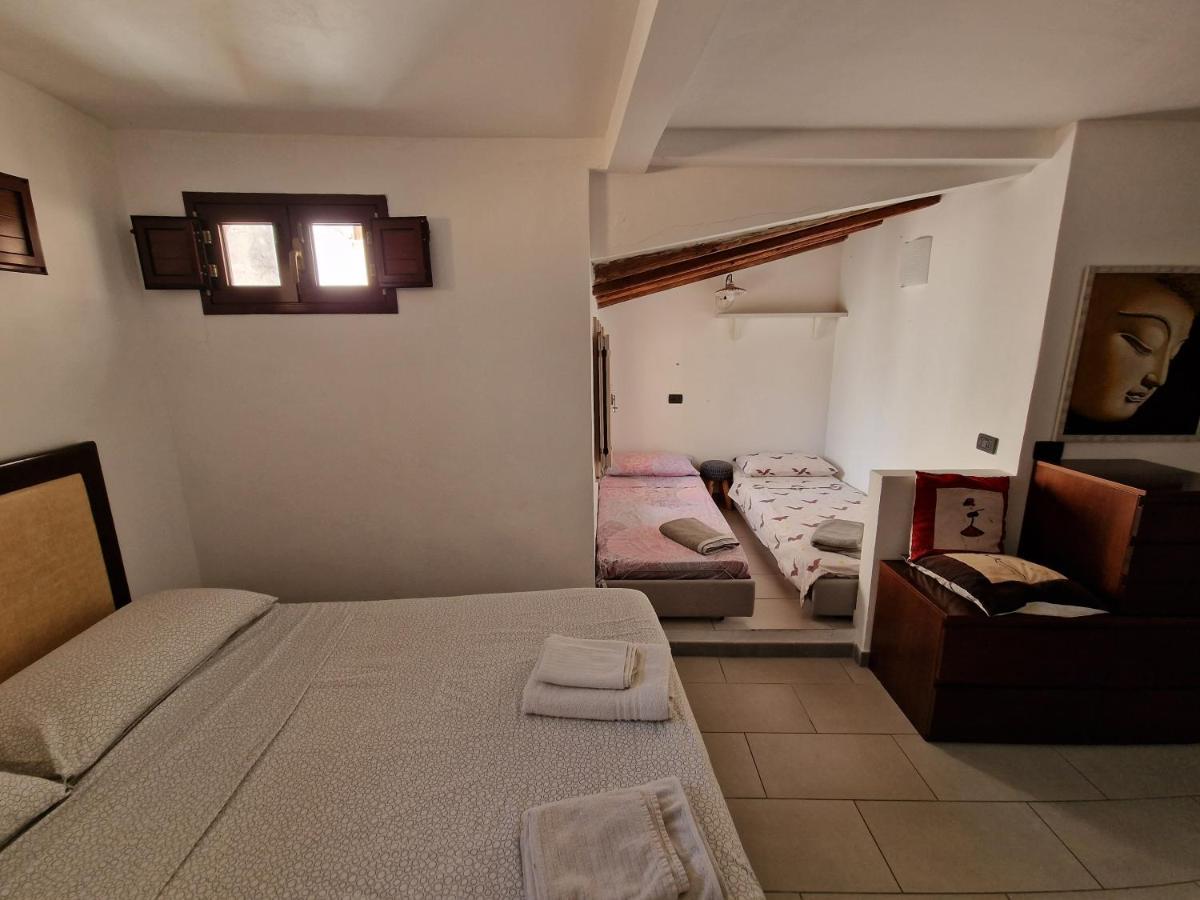 Sea-View Terrace & Bikes Moon Ortigia Holiday Home Сиракузы Экстерьер фото